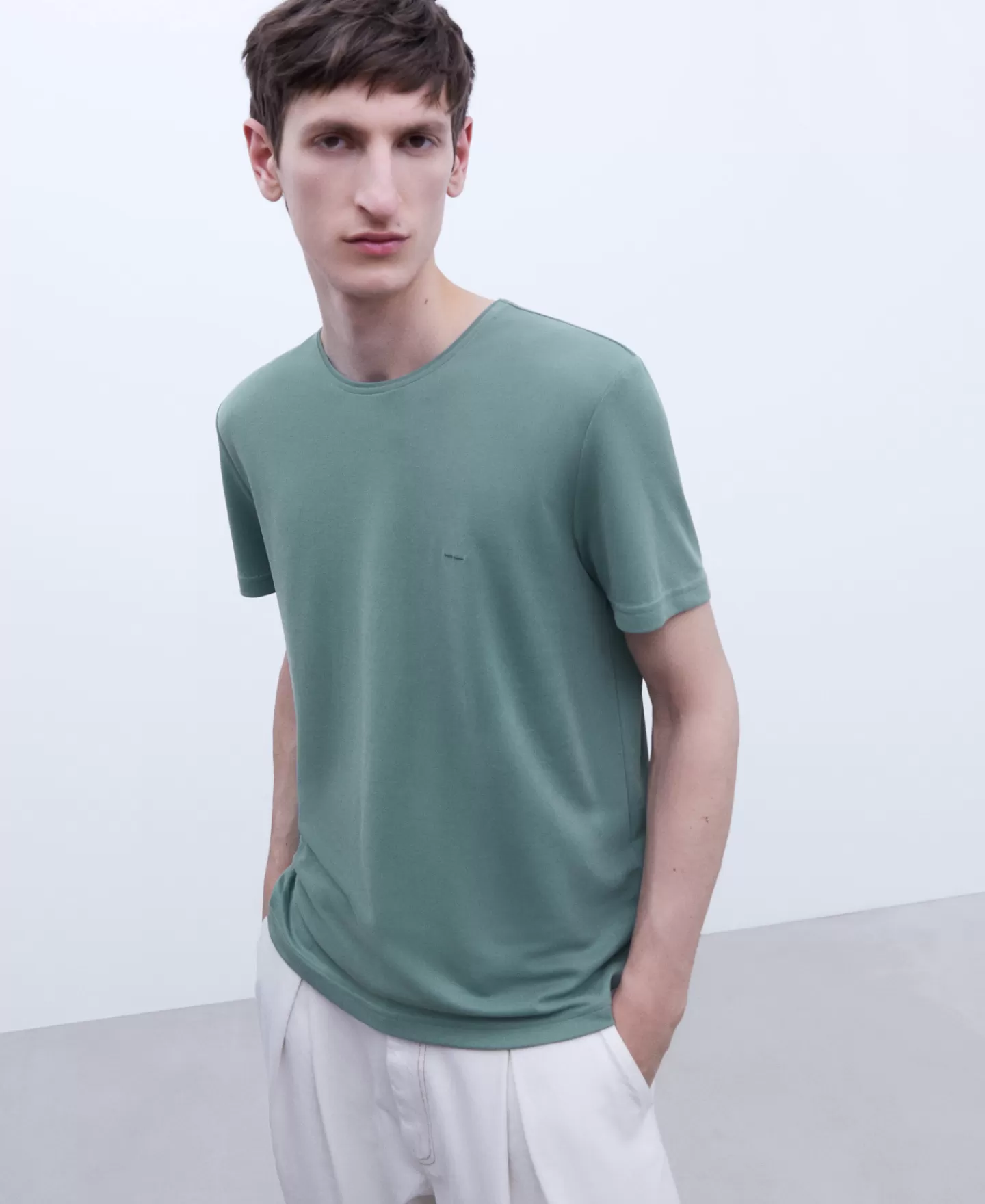 Adolfo Dominguez Camisetas Y Polos>Camiseta Cuello Caja En Modal Verde Gris