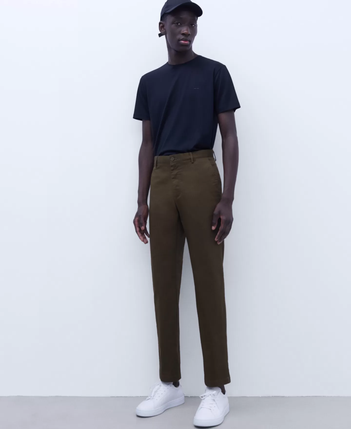 Adolfo Dominguez Pantalones>Pantalon Chino En Twill De Algodon Caqui