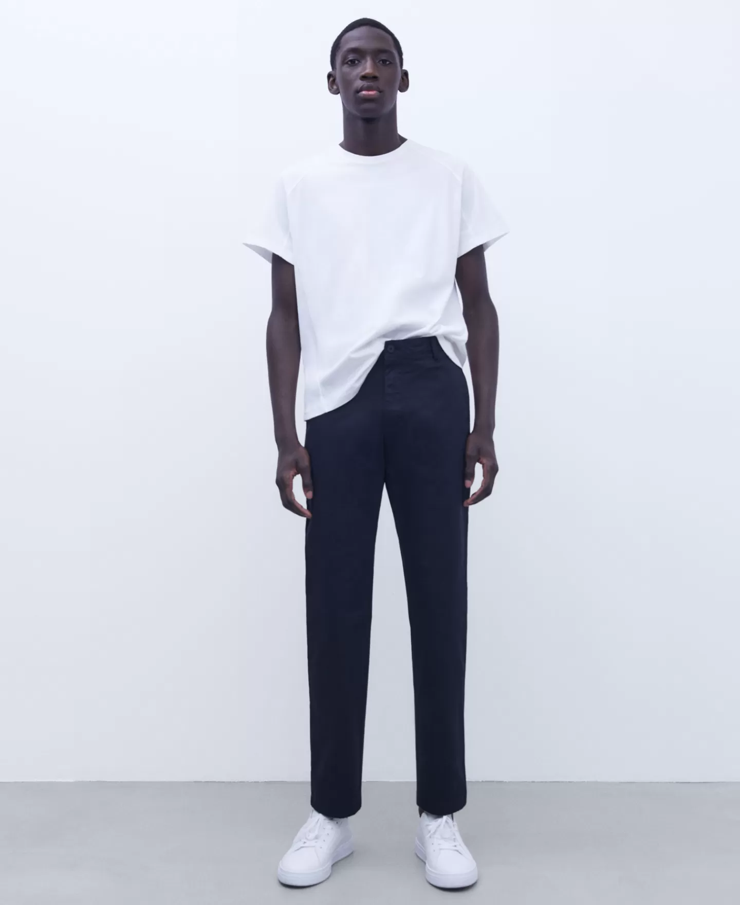 Adolfo Dominguez Pantalones>Pantalon Chino En Twill De Algodon Negro